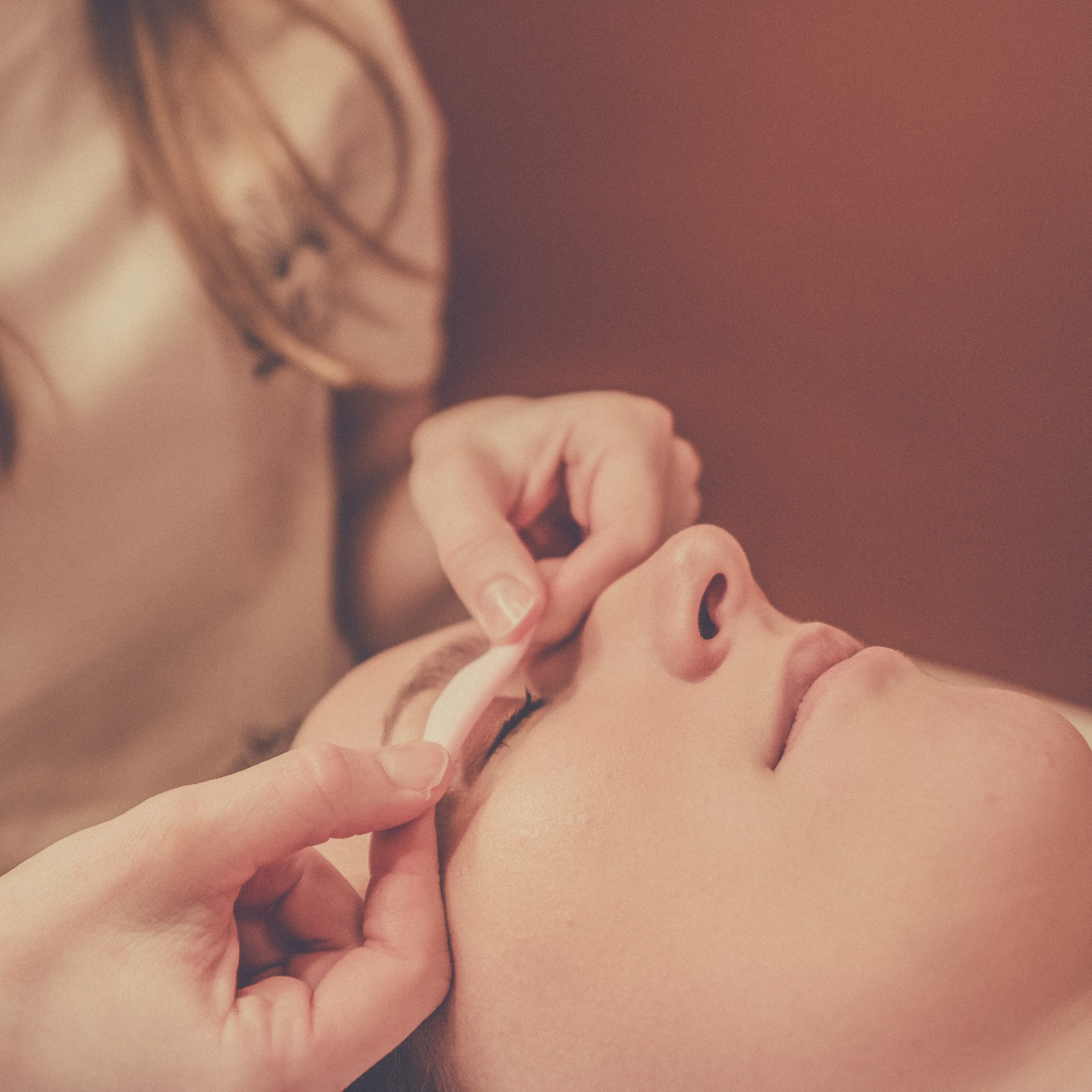 Recourber ses cils naturels pour un regard intensifié