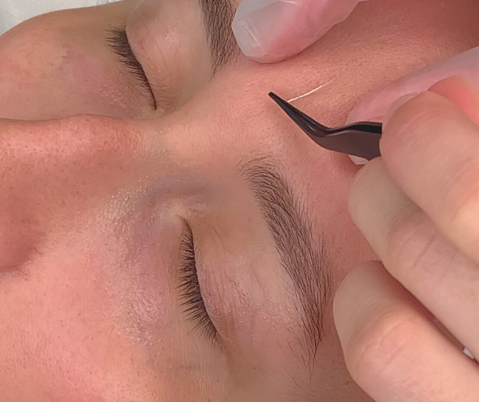 Soin visage anti-âge fils de collagène